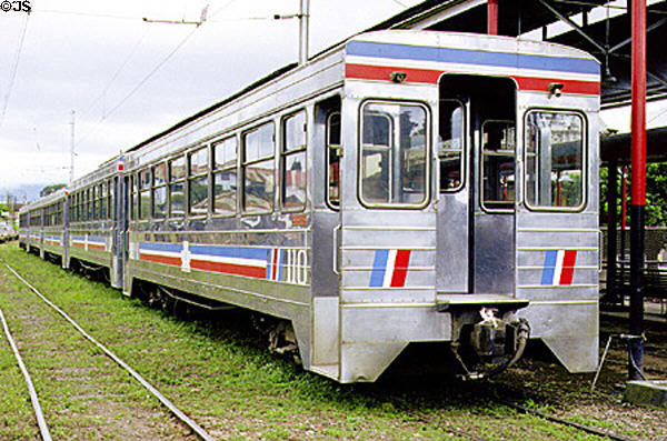 Commuter train stopped at the railway station in San José. Costa Rica.