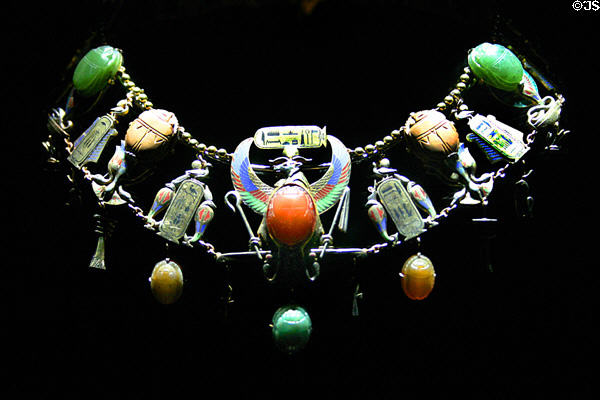 Egyptian revival necklace (1878) by Émile Philippe (shown Paris Expo 1878) at Museum of Decorative Arts. Paris, France.