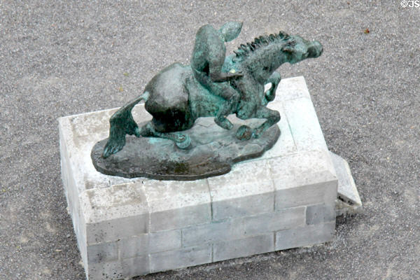 Bronze statue of Earl Gerald FitzMaurice FitzGerald (1337�1398) (aka Gearóid Iarla) on horseback at Desmond Castle. Newcastle West, Ireland.