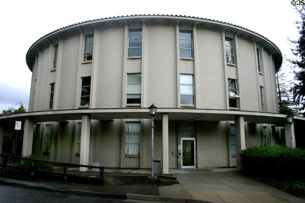 Round Calvin laboratory building (1964) at UC Berkeley. Berkeley, CA. Architect: Michael W. Goodman.