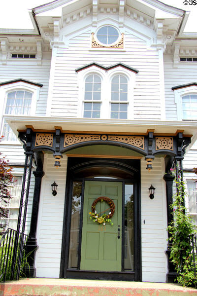 E.G. Robbins House (1790 remodeled 1850) (161 Main St.) (aka Elijah Wright House). Wethersfield, CT. Style: Italianate.