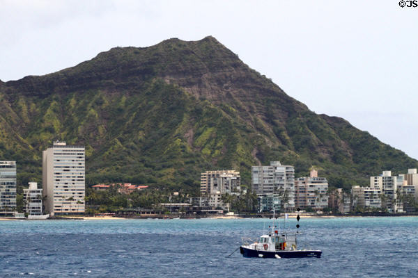 Diamond Head over buildings east of Kapi''olani Park. Waikiki, HI.