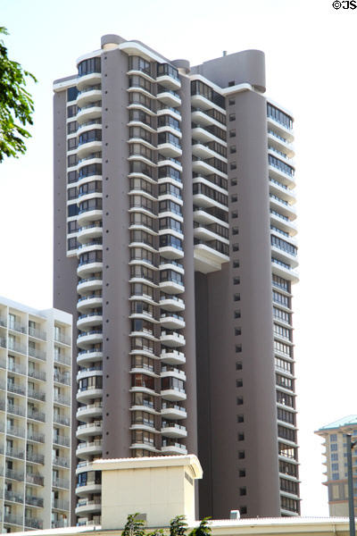 Canterbury Place (1910 Ala Moana Blvd.) with bridging upper floors. Waikiki, HI.
