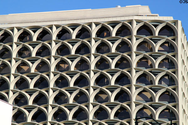 Interlocking arches on facade of Waikiki Galleria Office Tower. Waikiki, HI.