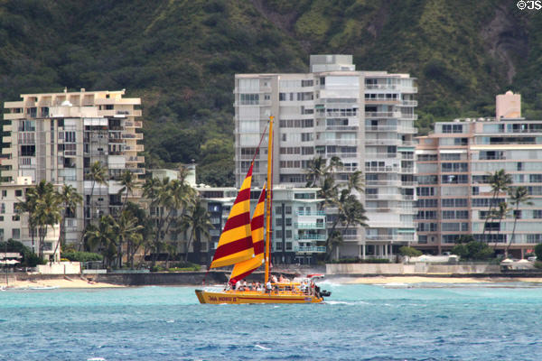 Sailing off Waikiki Beach. Waikiki, HI.