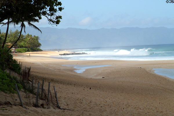 Banzai Pipeline beach & waves. HI.