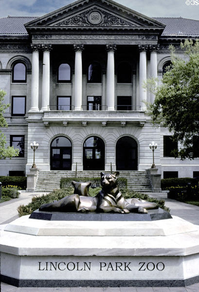 Lincoln Park Zoo Administration Building. Chicago, IL.