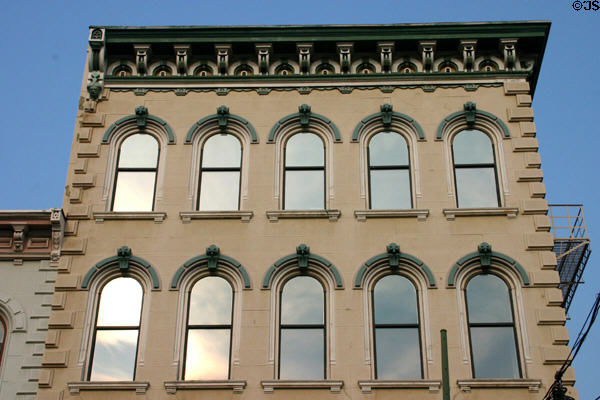 Commercial building (601 Madison). Covington, KY.