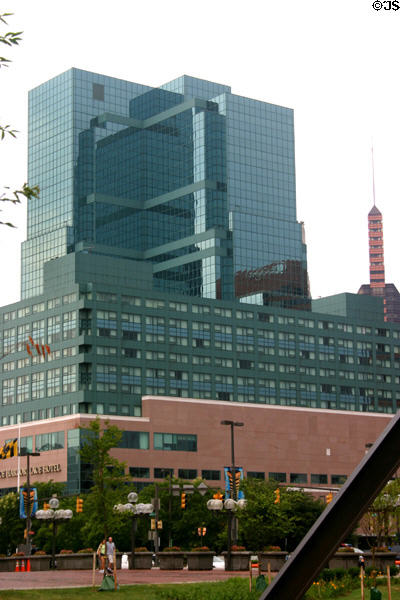 The Gallery at Harborplace (1988) (28 floors). MD.