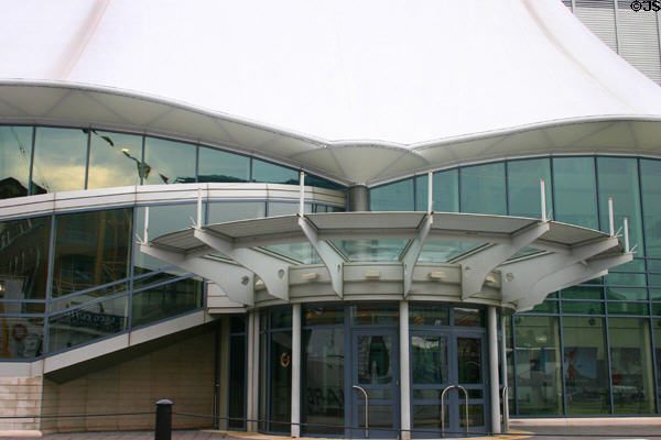 Entry way of Columbus Center. Baltimore, MD.