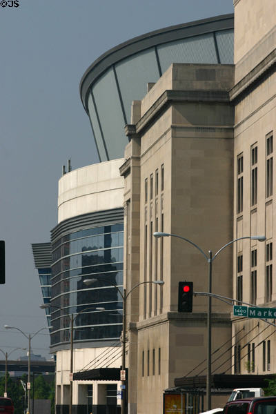 Scottrade Center (1993) (12 floors) (1401 Clark Ave.). St Louis, MO. Architect: Ellerbe Becket.