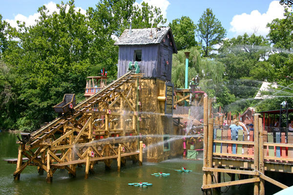 Geyser Gulch get wet feature at Silver Dollar City. Branson, MO.