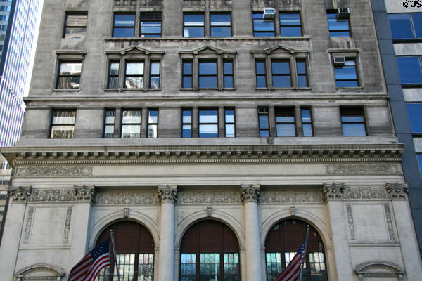 Bankers Trust Company Building (1917) (501 5th Ave. at 42nd St.) (20 floors). New York, NY. Architect: Montague Flagg.