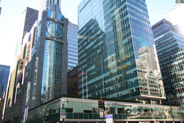 Banco Santander & Lever House. New York, NY.