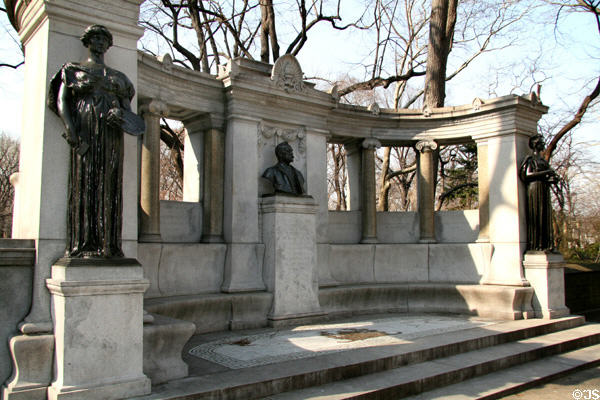 Richard Morris Hunt Memorial (1898) by Daniel Chester French & architect Bruce Price on edge of Central Park (Fifth Ave. above 70th St.). New York, NY.