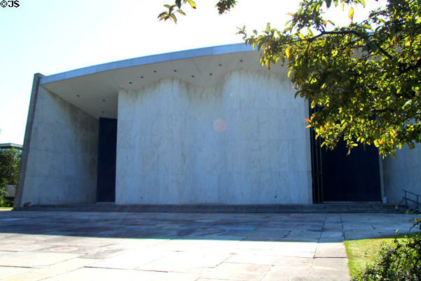 Hall Auditorium (1953) at Oberlin College. Oberlin, OH. Architect: Wallace Harrison.