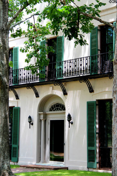 Entrance to house of Bayou Bend Collection & Gardens. Houston, TX.