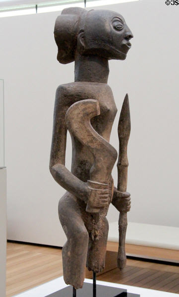 Hemba-people warrior ancestor figure (19thC) from Democratic Republic of the Congo at Kimbell Art Museum. Fort Worth, TX.