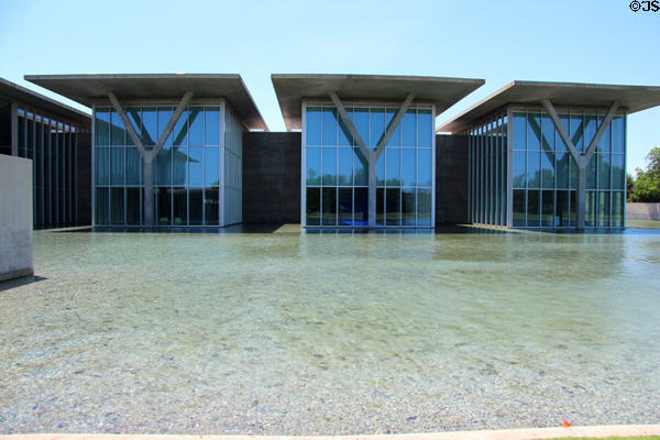 Gallery wings bordering reflecting pool at Modern Art Museum of Fort Worth. Fort Worth, TX.