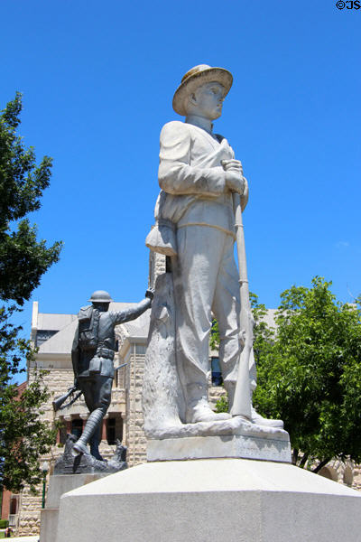 New Braunfels Civil War & WWI Memorials. New Braunfels, TX.
