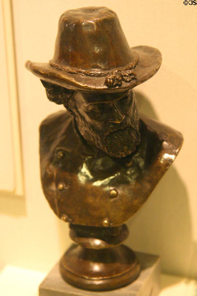 Bronze bust of Robert E. Lee (c1886) by Sir Moses Ezekiel at Museum of the Confederacy. Richmond, VA.