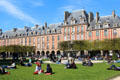 Place des Vosges ambiance. Paris, France