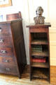 Roycroft Arts & Crafts bookshelf with Elbert Hubbard bust